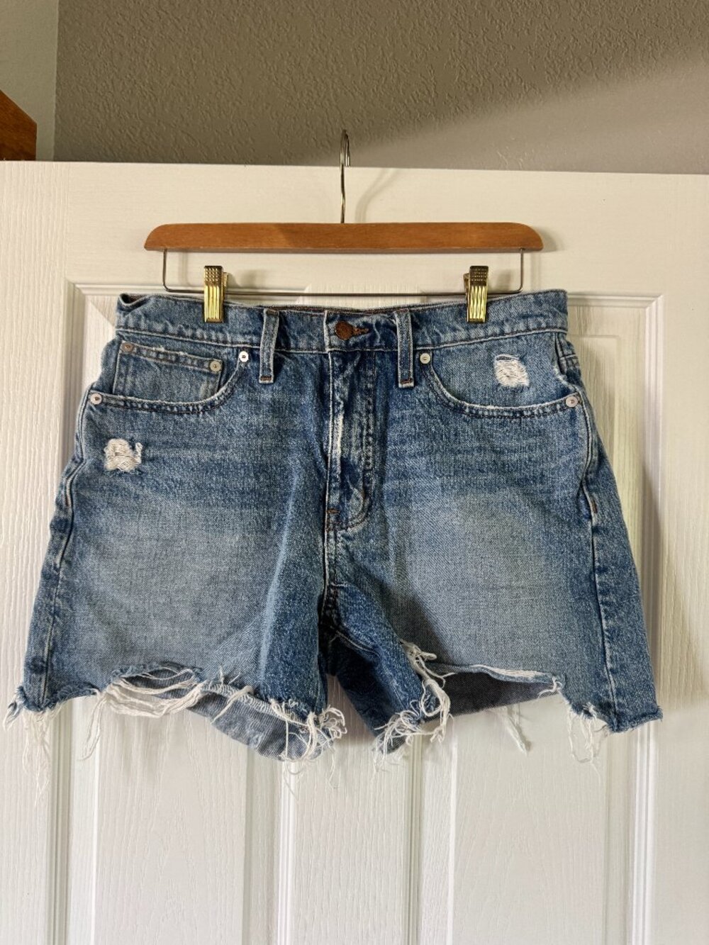 GUC Size 28Madewell Relaxed Mid-Length Denim Shorts in Brockport Wash